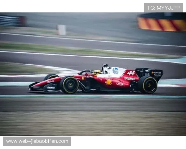 法拉利车手汉密尔顿对SF-26赛车表示乐观:感受到团队前所未有的求胜欲望 法拉利车手汉密尔顿对SF-26赛车表示乐观:感受到团队前所未有的求胜欲望